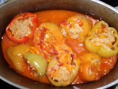Guisado de los pimientos rellenos