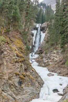 Cascada "Lágrimas del leopardo de las nieves"